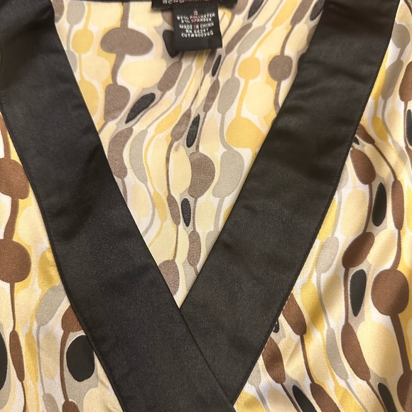 BCBGMAXAZRIA Satin Print Cap Sleeve Wrap Blouse Small Excellent condition - Picture 8 of 9